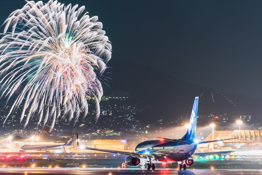 fireworks-airplane